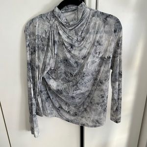 Lulu lemon tie dye grey white long sleeve turtle neck.